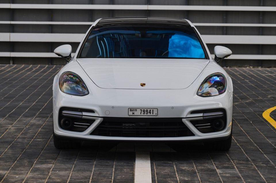 Porsche Panamera Turbo 4.0L AWD 2018