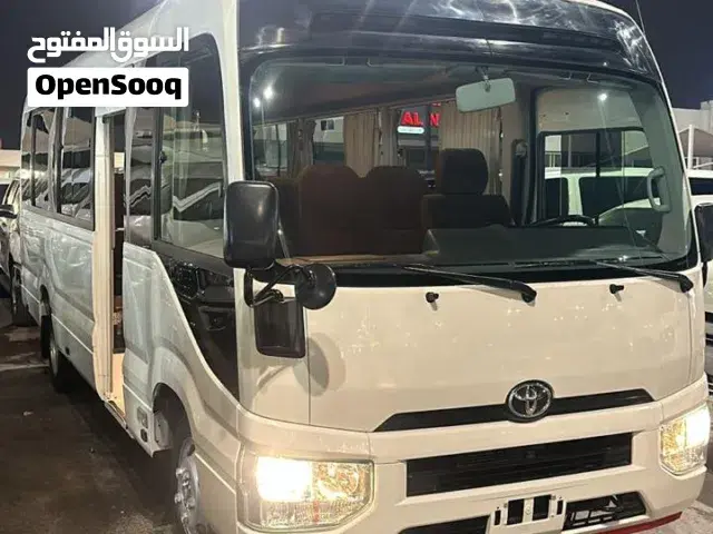 تويوتا كوستر ديزيل 2022 موديل كيلومتر 64000 يوجد 4 باصات
