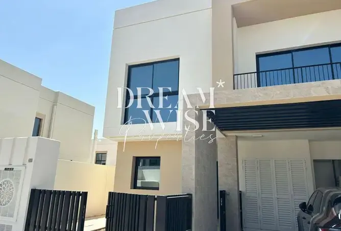 Luxurious Space Villa | Single row | End Unit