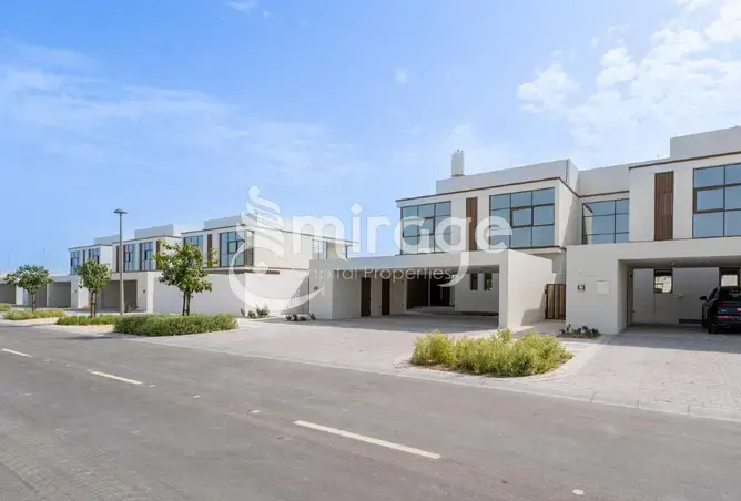 Ideal Family Home | Huge 4BR TH | Premium Area