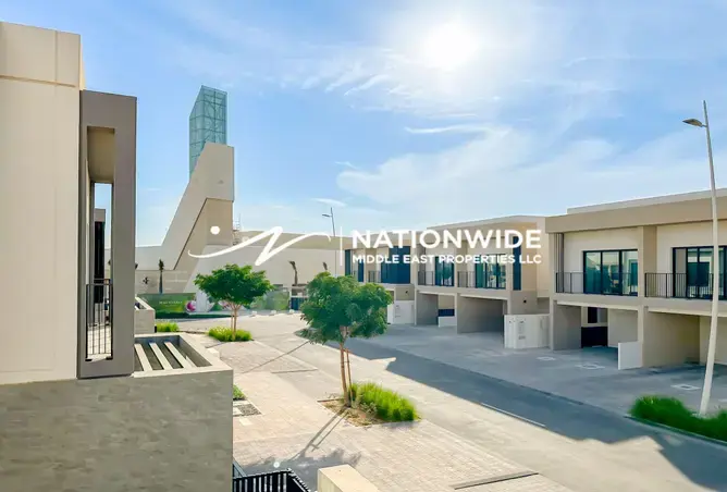 Spacious 2BR TH | Stylish Layout | Top Facilities