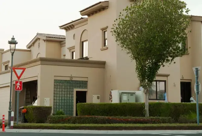 3BR+1 VILLA -MIRA 1 BY EMAAR