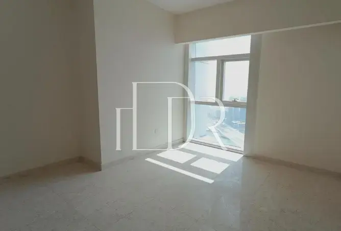 Spacious 1BR Apartment | Water & Landmark Views