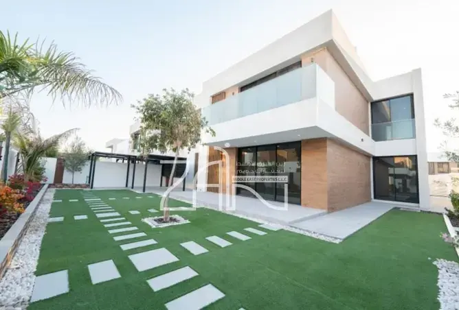 Vacant Villa | Landscaped Garden |Prime Location