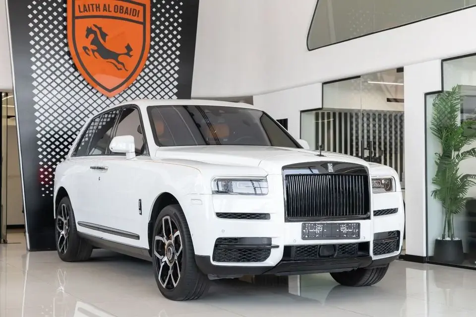 Rolls Royce Cullinan STD Rolls-Royce Cullinan | Black Badge Kit | Carbon Fiber Interior | Bespoke Premium Sound System | 2020